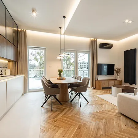 Apartman Porto Marina - Widok Na Jezioro Z Kazdego Z 3 Pokoi, Lux, Garaz, Klima