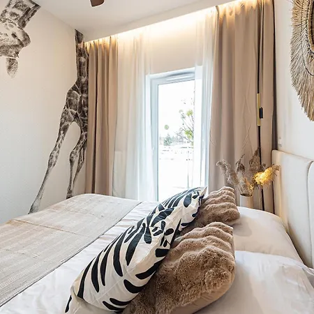 Apartman Porto Marina - Widok Na Jezioro Z Kazdego Z 3 Pokoi, Lux, Garaz, Klima *