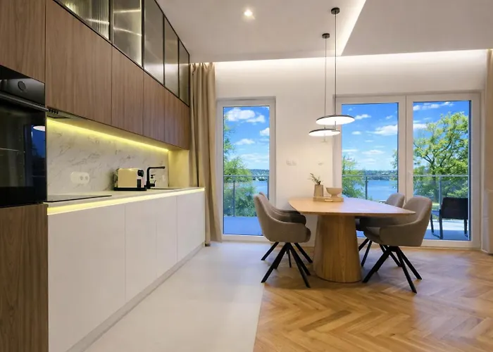 Porto Marina - Widok Na Jezioro Z Kazdego Z 3 Pokoi, Lux, Garaz, Klima Apartmán *