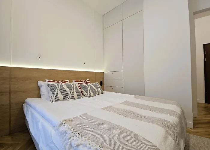 Porto Marina - Widok Na Jezioro Z Kazdego Z 3 Pokoi, Lux, Garaz, Klima Apartmán *