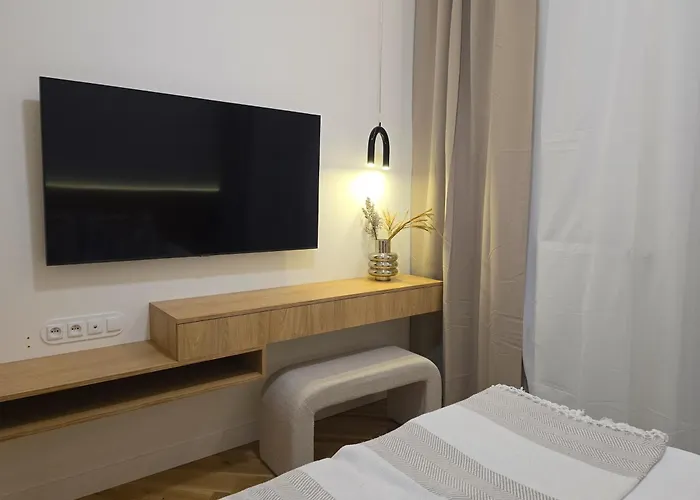 Porto Marina - Widok Na Jezioro Z Kazdego Z 3 Pokoi, Lux, Garaz, Klima Apartmán